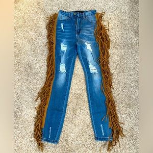 TASSLE SKINNY JEANS